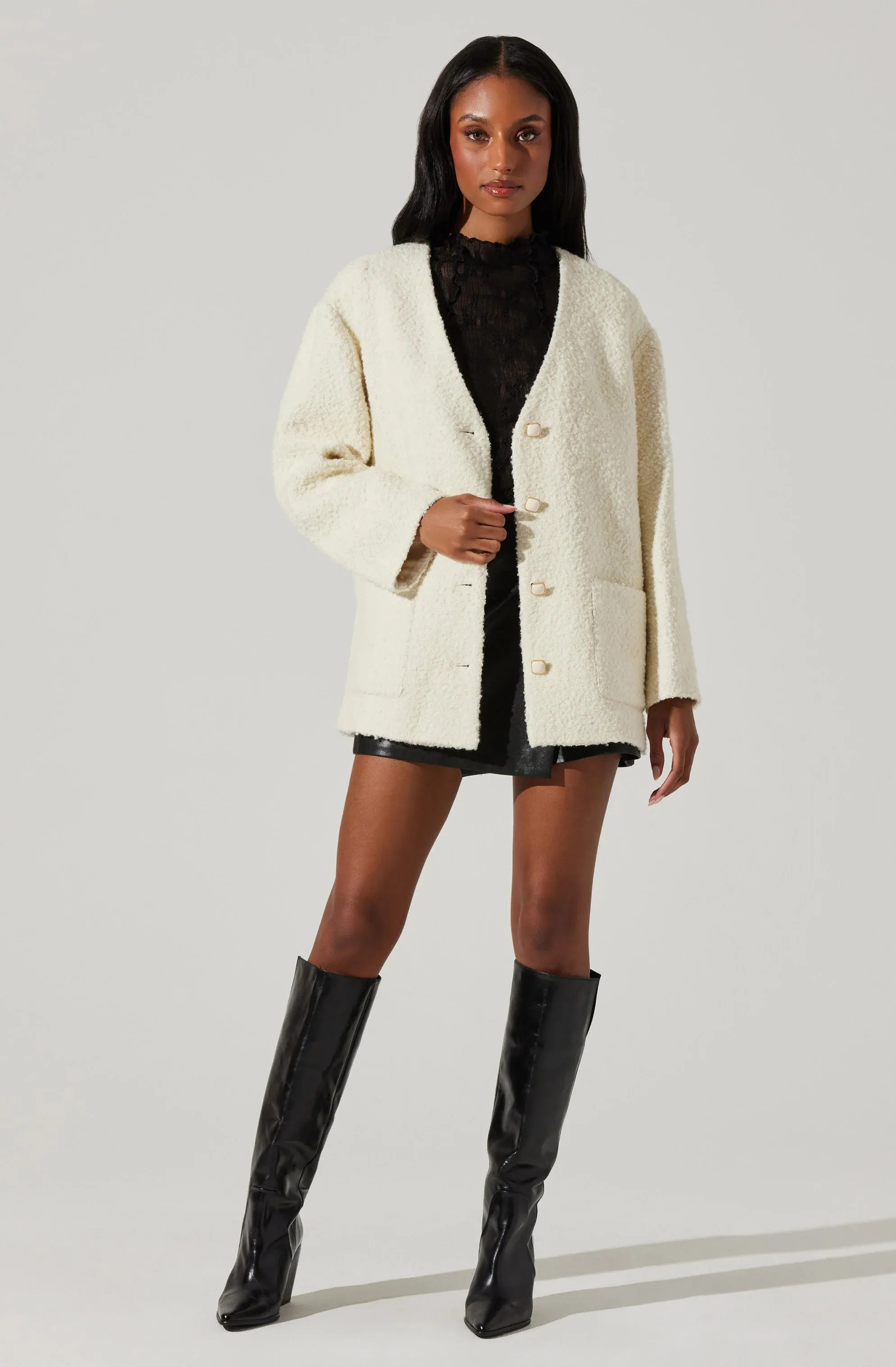 ASTR THE LABEL - MAIDY BOUCLE V NECK COAT