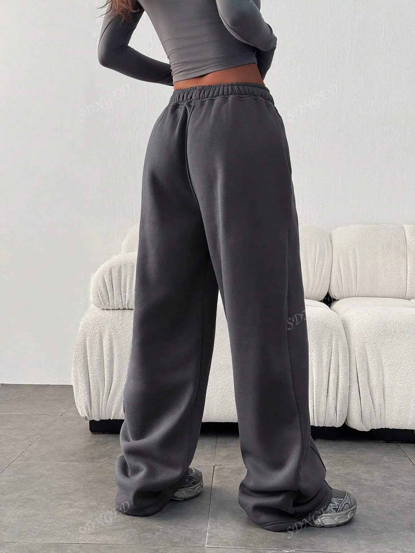 Oversized Wide-Leg Sweatpants – Casual & Comfortable